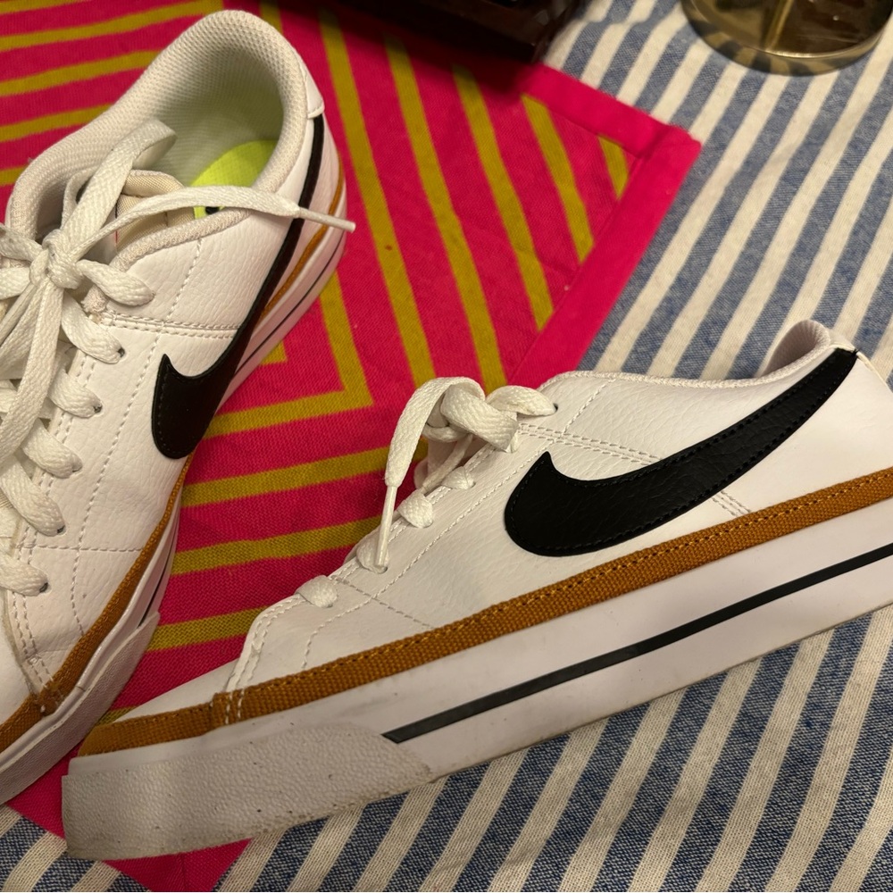 Nike court legacy size 7